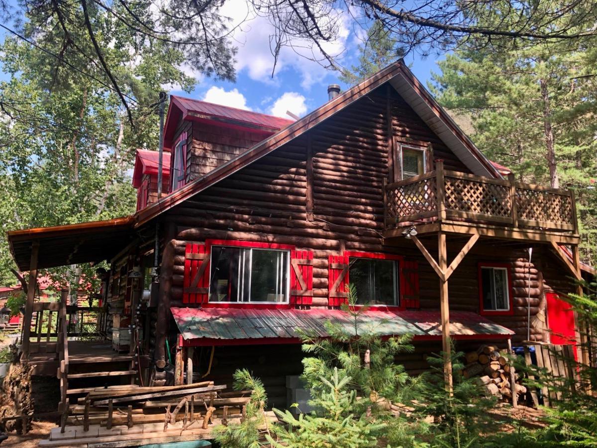 Chalet En Bois Rond Mauricie Saint-Alexis-des-Monts Luaran gambar